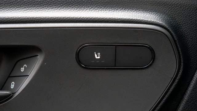 Vehicle image 11 of 26