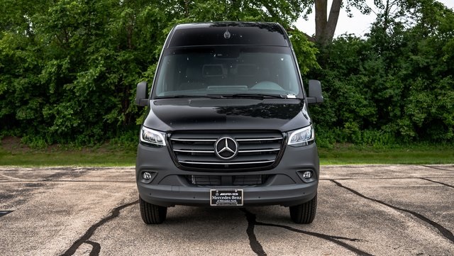 Vehicle image 2 of 26