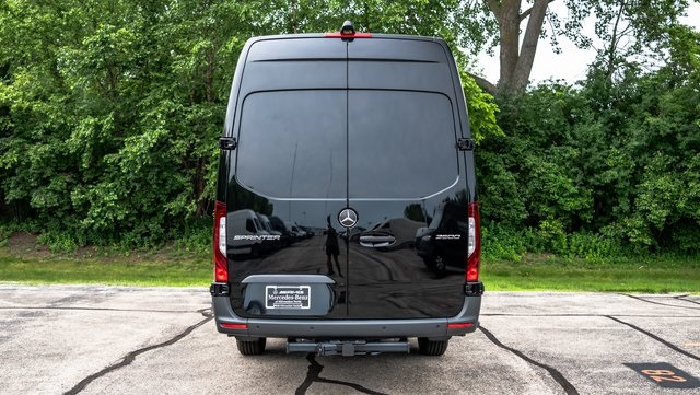 Vehicle image 5 of 26