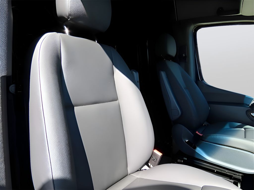 2024 Mercedes-Benz Sprinter Cargo Image 11 of 59