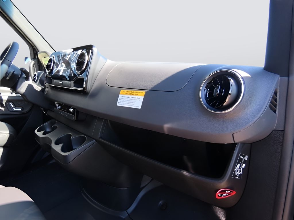 2024 Mercedes-Benz Sprinter Cargo Image 19 of 59