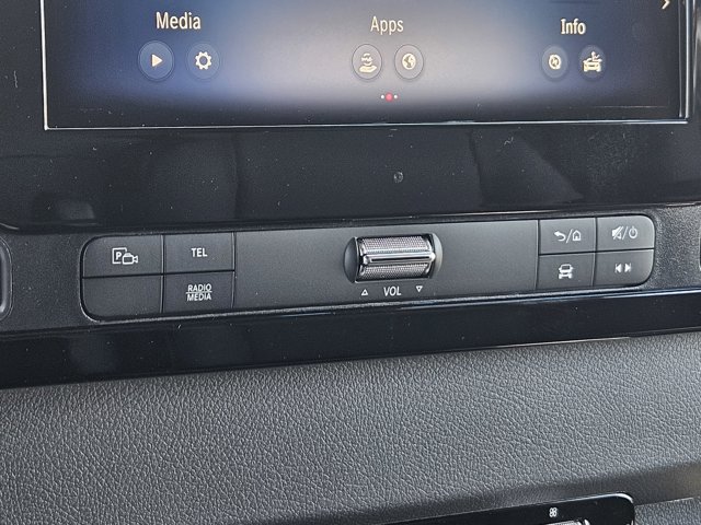 Vehicle image 26 of 35