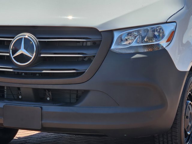 Vehicle image 6 of 35