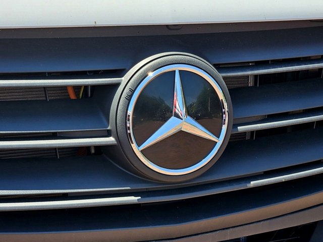 Vehicle image 8 of 35