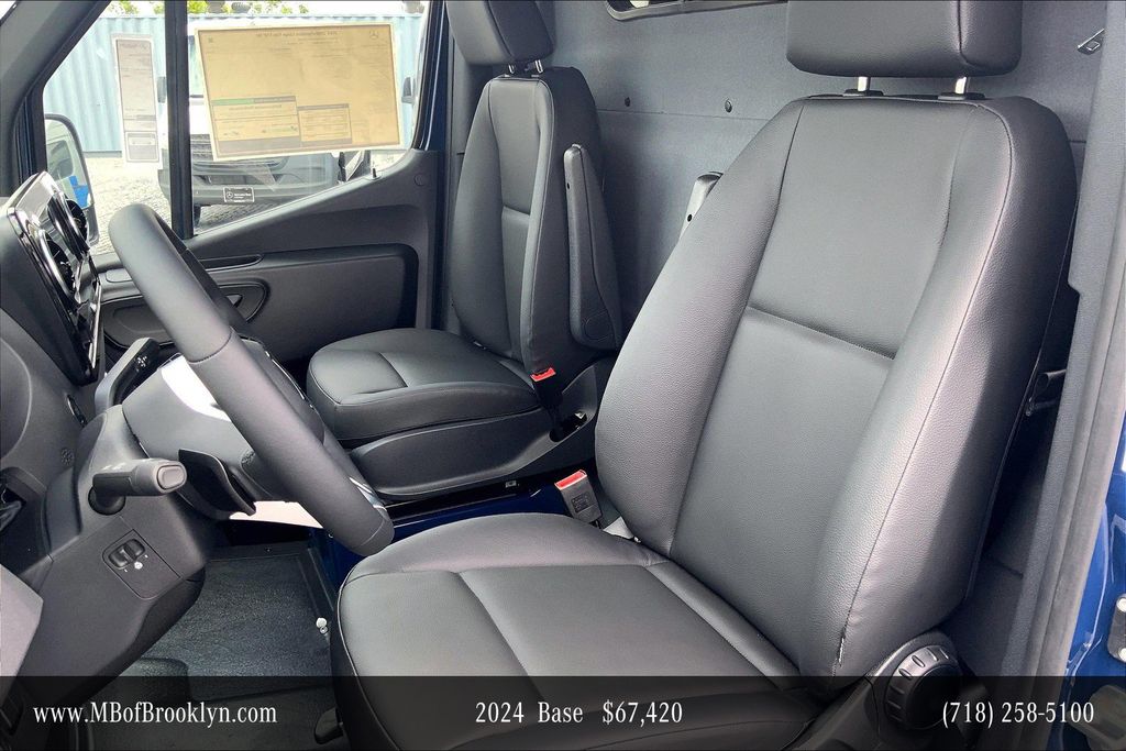 Vehicle image 8 of 16