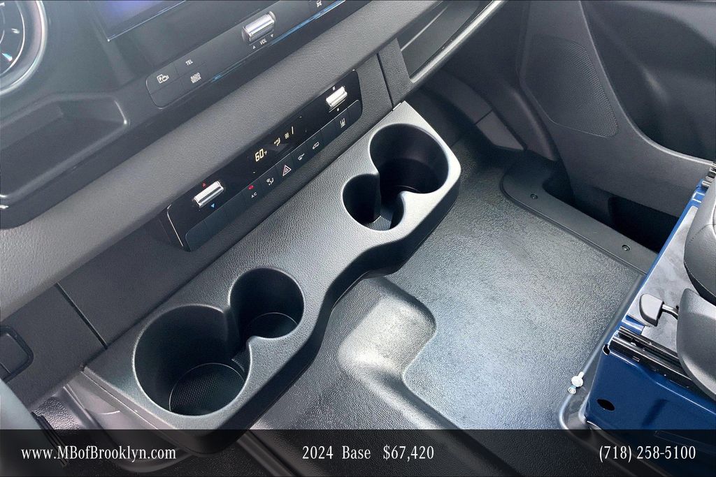 Vehicle image 6 of 16