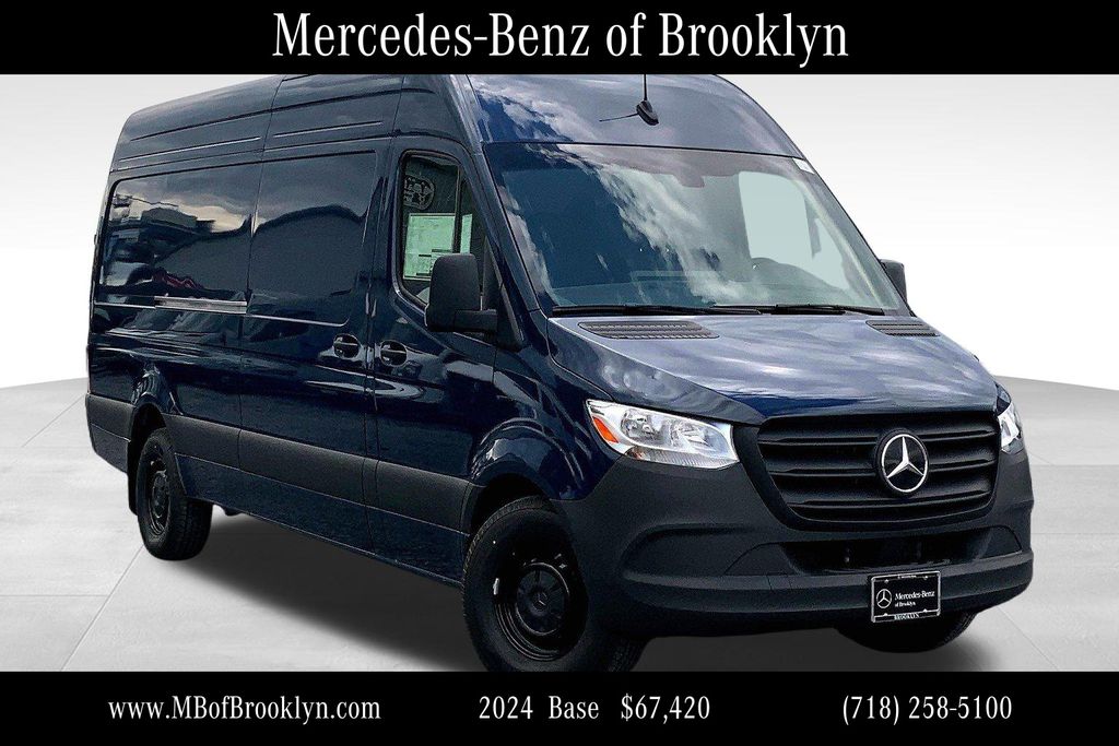 Vehicle image 3 of 16