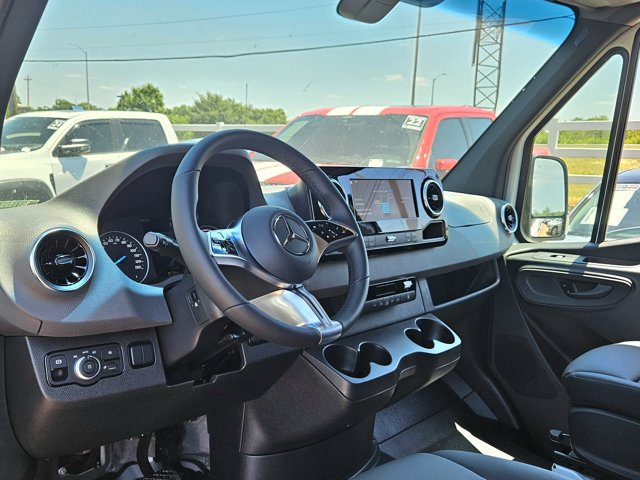 Vehicle image 15 of 35