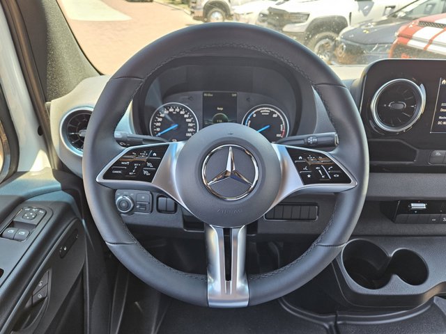 Vehicle image 16 of 35