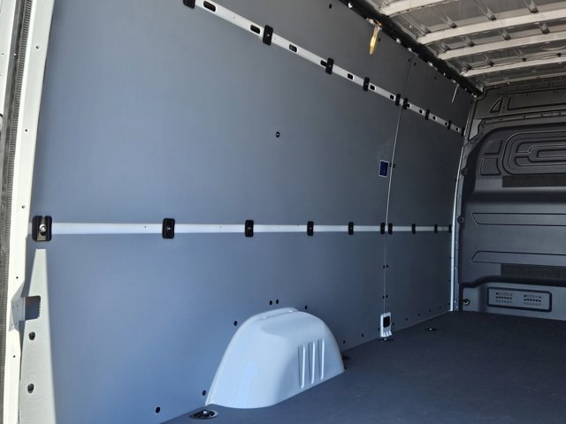 Vehicle image 34 of 35