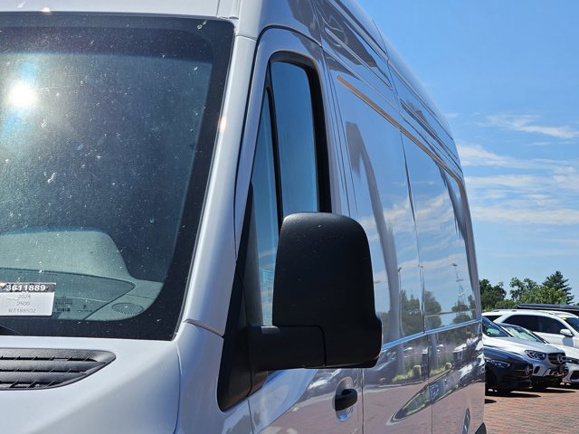 Vehicle image 7 of 35