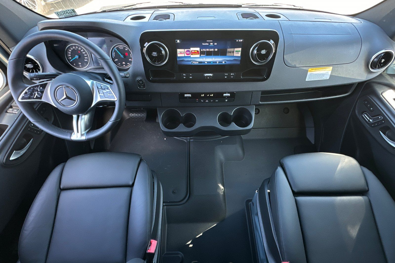 Vehicle image 9 of 34