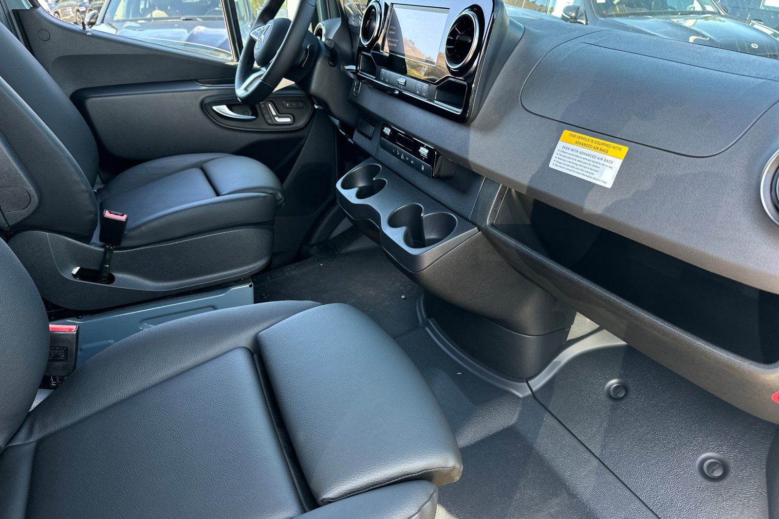 Vehicle image 15 of 34