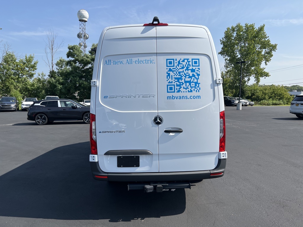 Vehicle image 3 of 15
