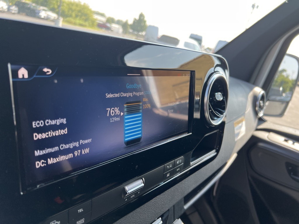 Vehicle image 12 of 15