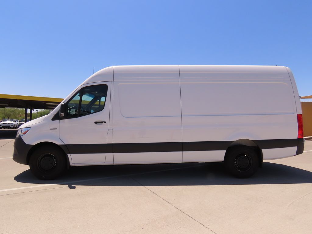Vehicle image 7 of 36