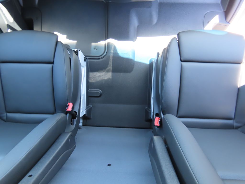 Vehicle image 18 of 36