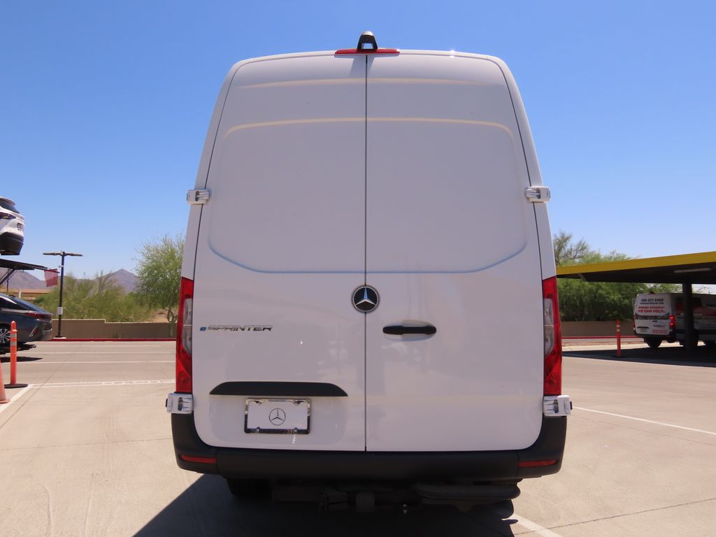 Vehicle image 6 of 36