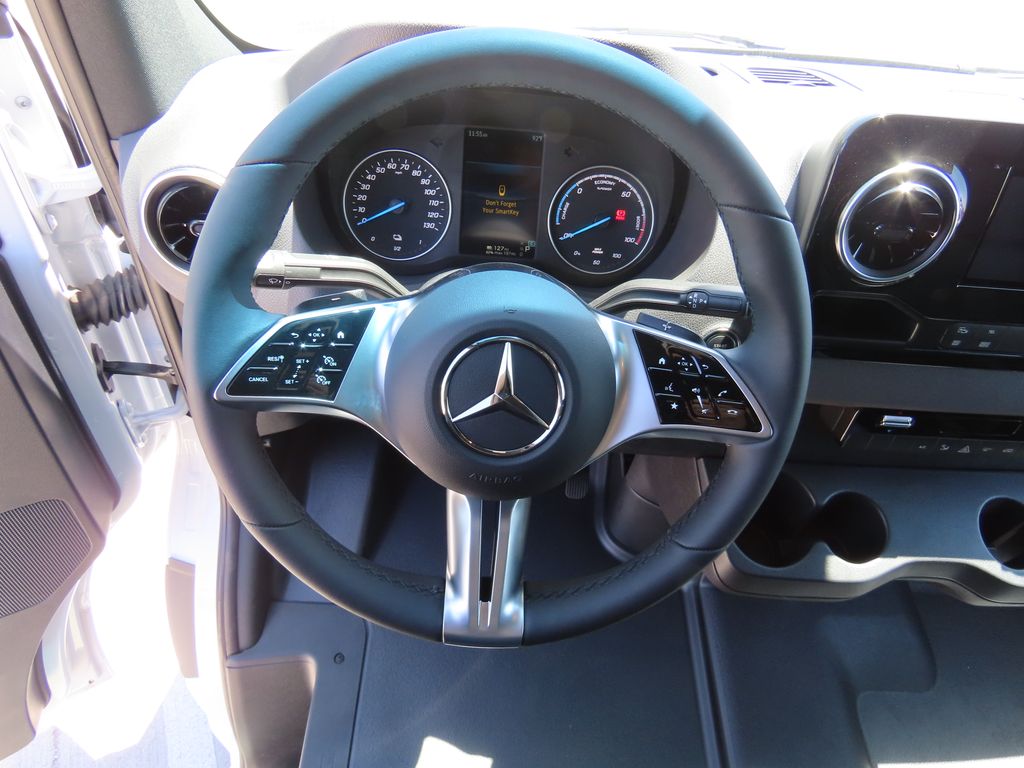 Vehicle image 11 of 36