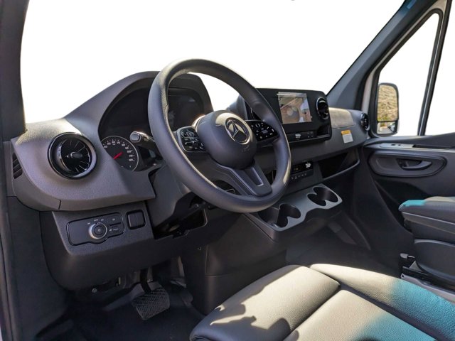 Vehicle image 9 of 35