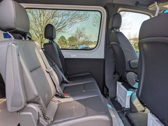 Vehicle image 22 of 35