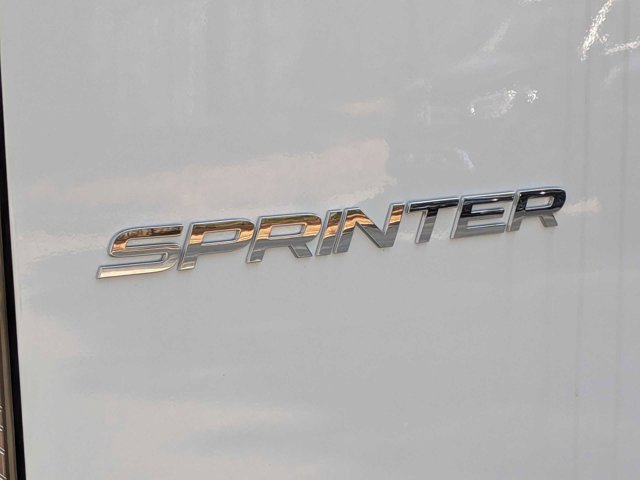 Vehicle image 30 of 35