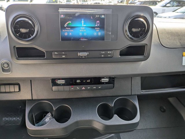 Vehicle image 12 of 35