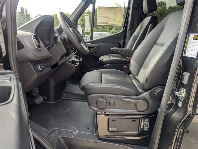 Vehicle image 12 of 20