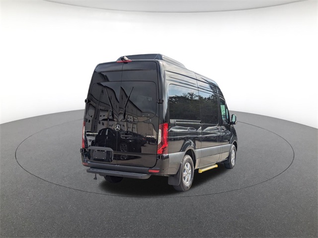 Vehicle image 5 of 20