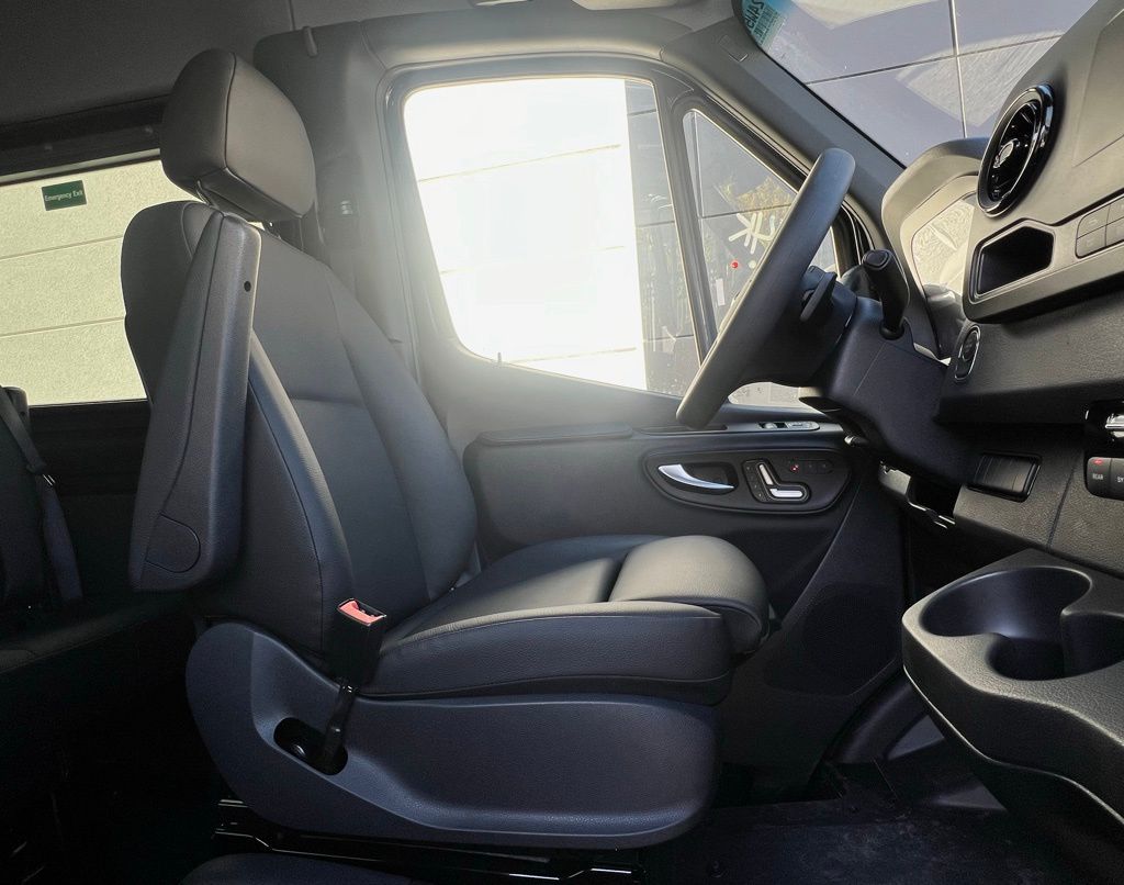 2024 Mercedes-Benz Sprinter Passsenger Image 14 of 32