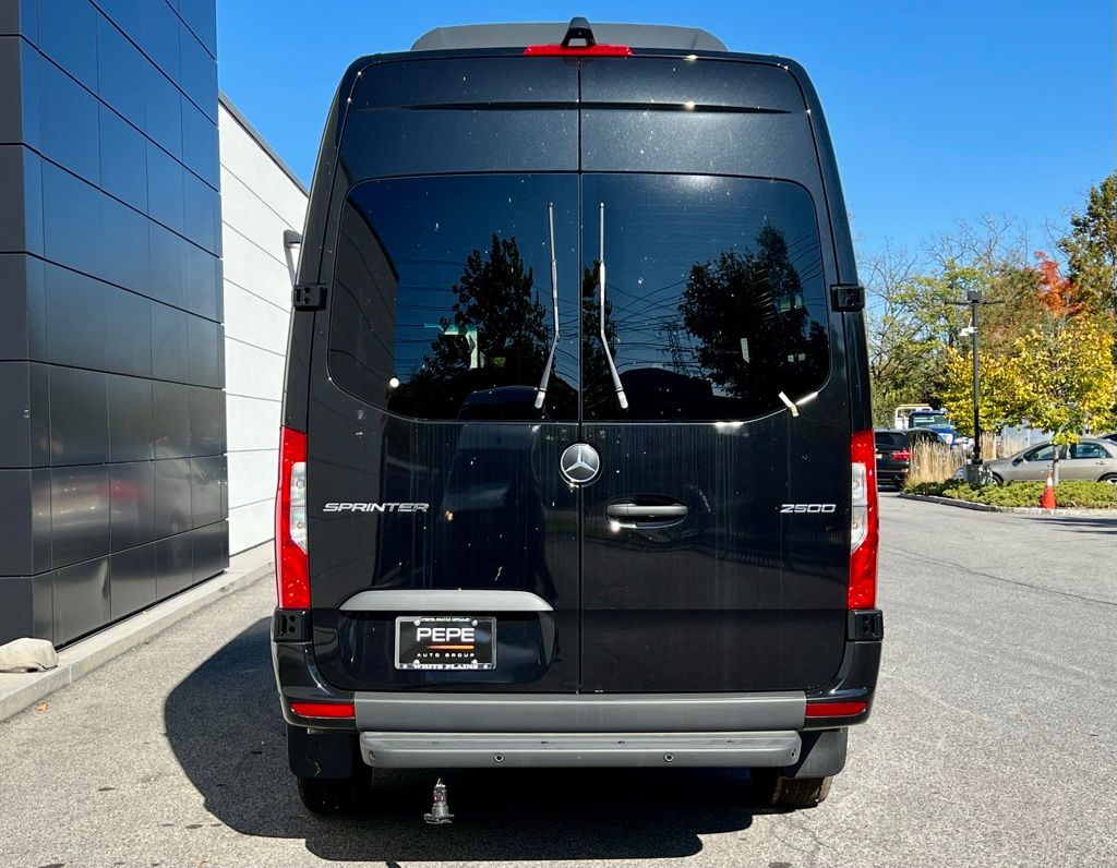 2024 Mercedes-Benz Sprinter Passsenger Image 8 of 32
