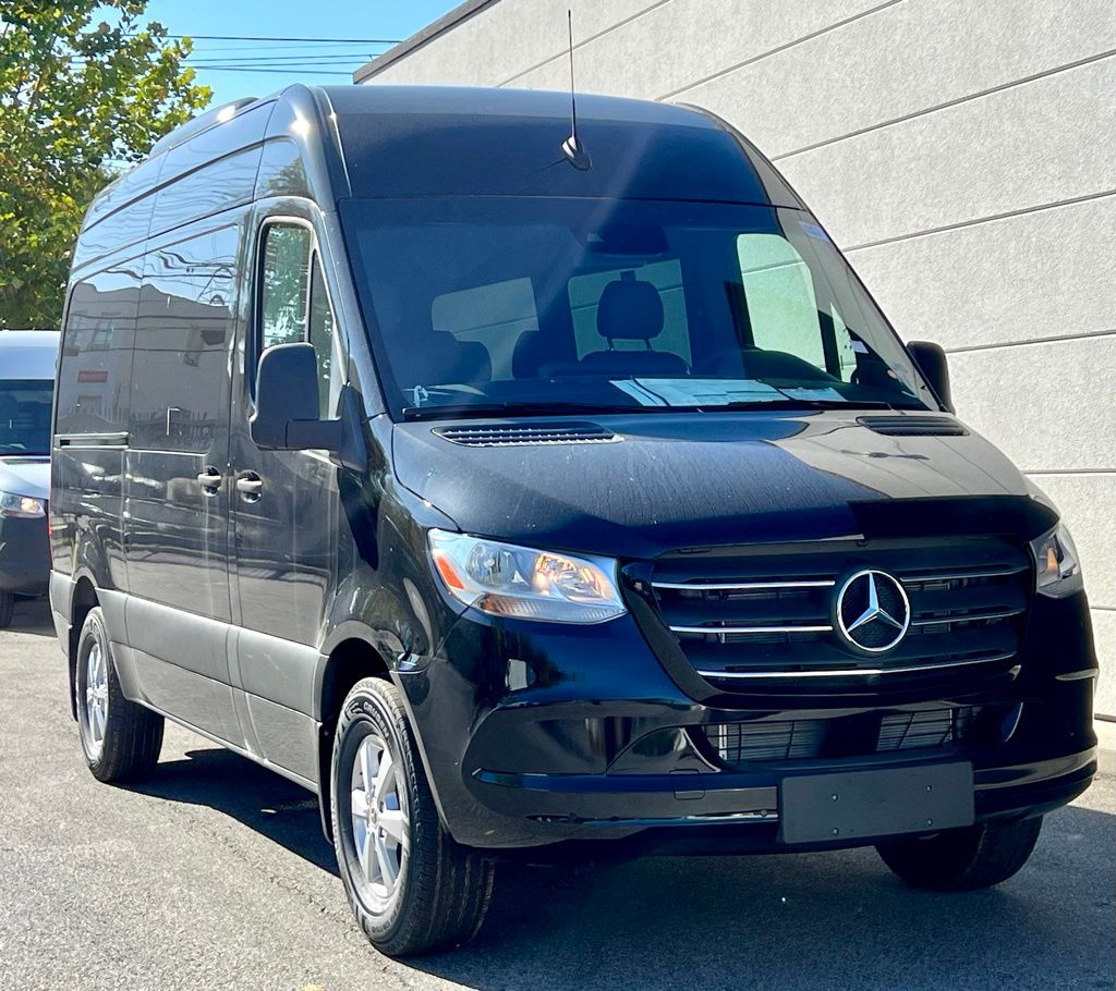 2024 Mercedes-Benz Sprinter Passsenger Image 3 of 32
