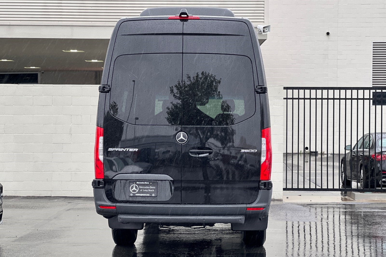 Vehicle image 9 of 32