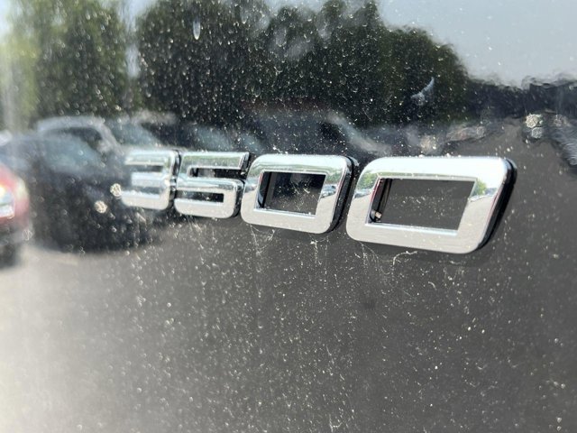 Vehicle image 26 of 33
