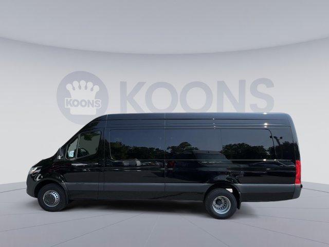 Vehicle image 2 of 33