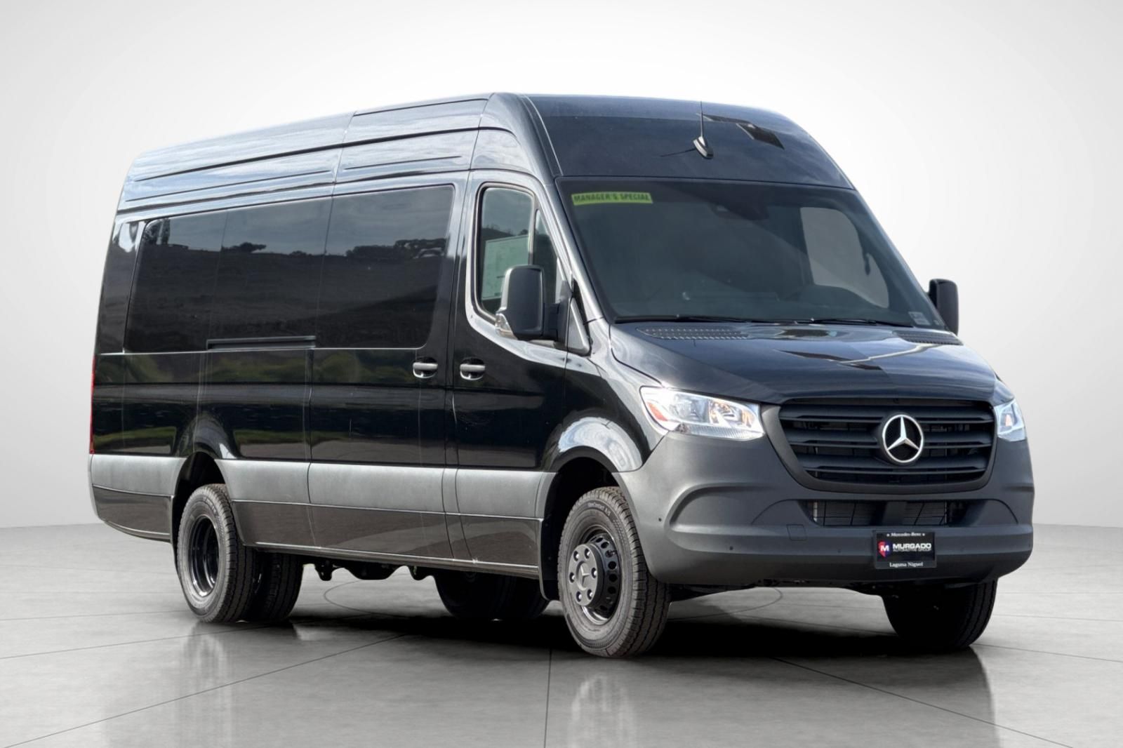 Vehicle image 3 of 33