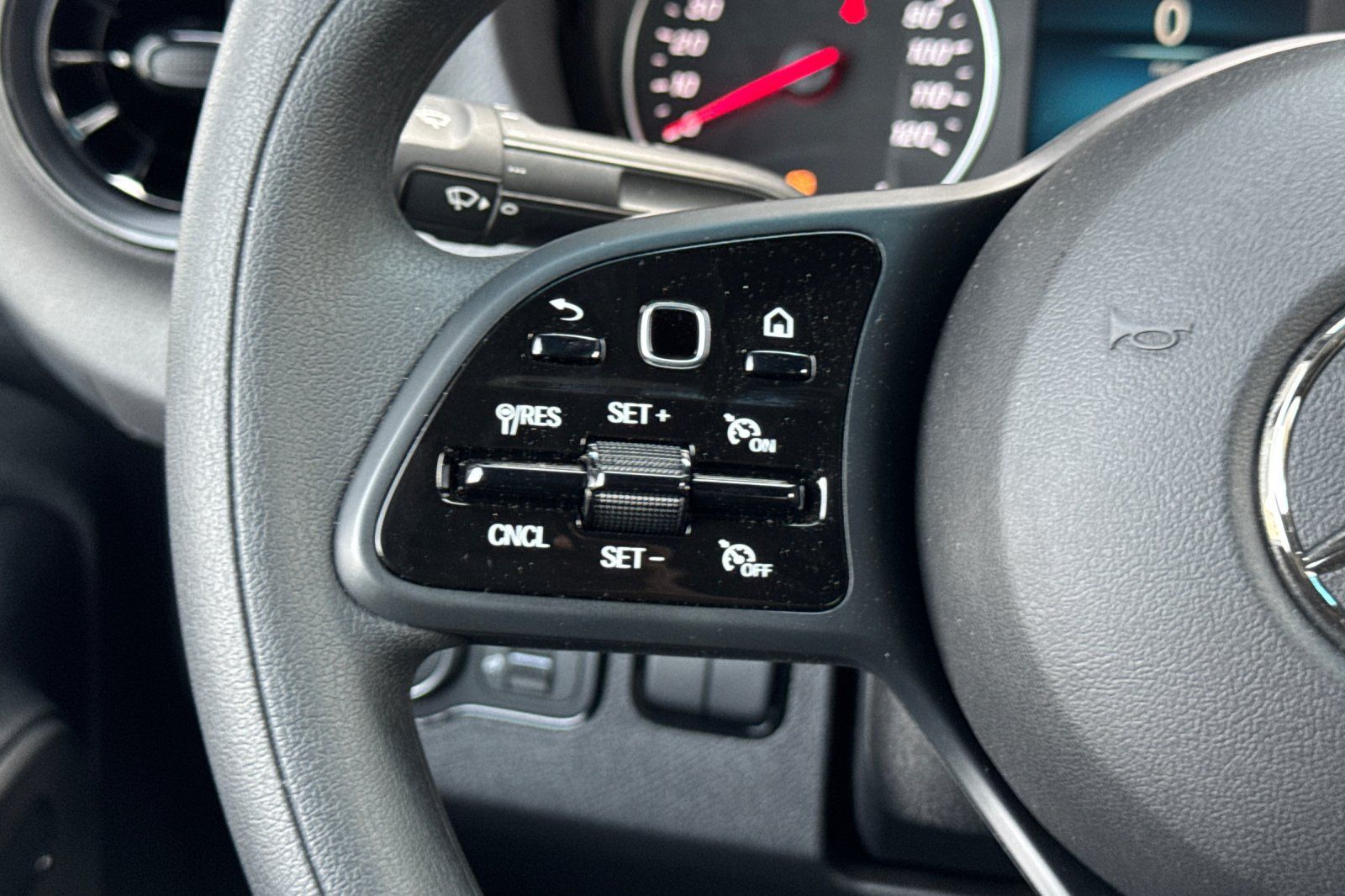 Vehicle image 24 of 33