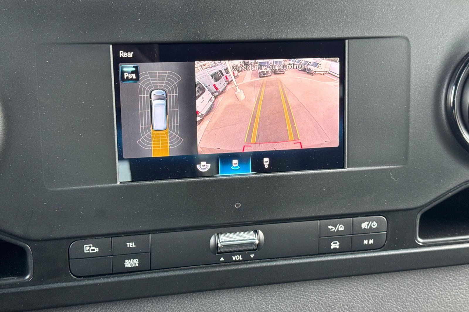 Vehicle image 16 of 33