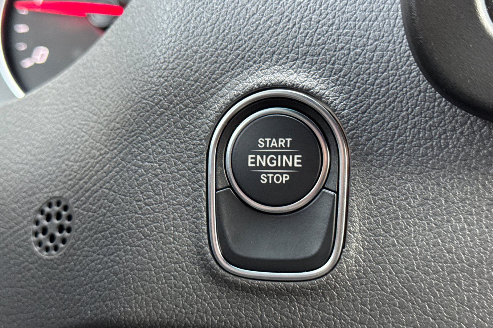 Vehicle image 19 of 33