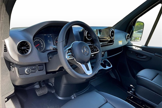 2024 Mercedes-Benz Sprinter Cargo Image 8 of 17