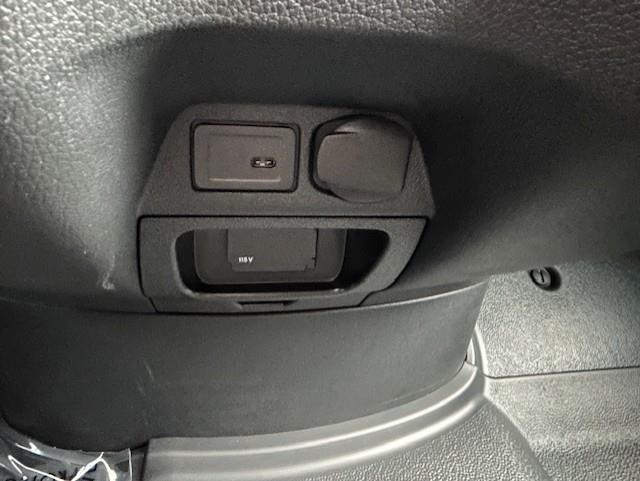 2024 Mercedes-Benz Sprinter Chassis Image 32 of 34