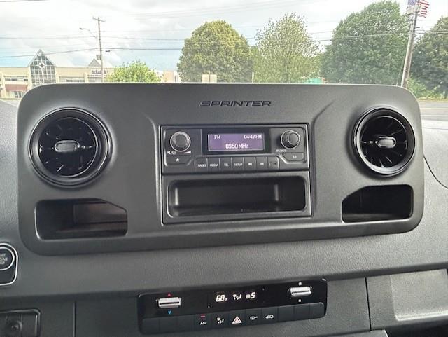 2024 Mercedes-Benz Sprinter Chassis Image 17 of 34