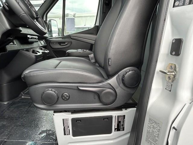 2024 Mercedes-Benz Sprinter Chassis Image 16 of 37