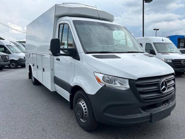 2024 Mercedes-Benz Sprinter Chassis Image 3 of 37
