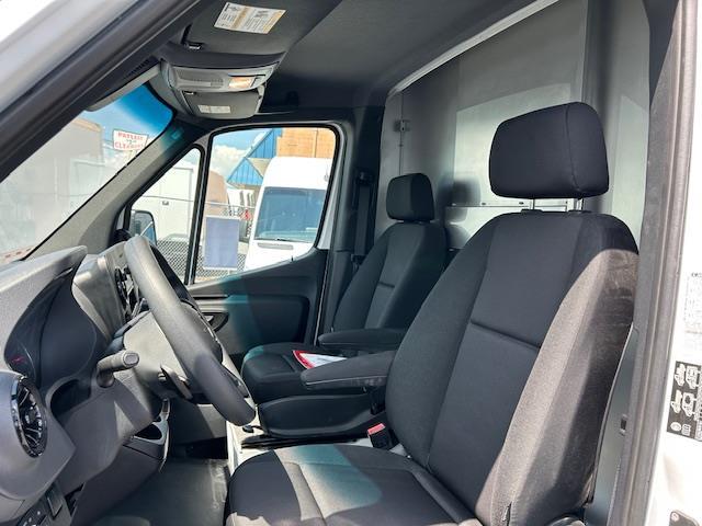 2024 Mercedes-Benz Sprinter Chassis Image 18 of 36