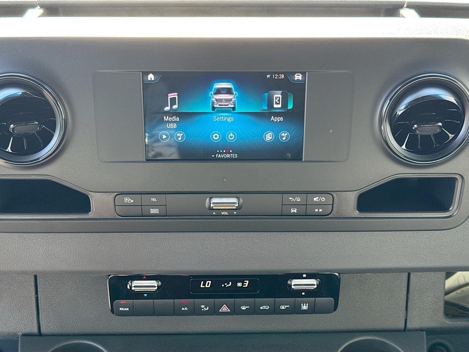 2024 Mercedes-Benz Sprinter Cargo Image 19 of 27