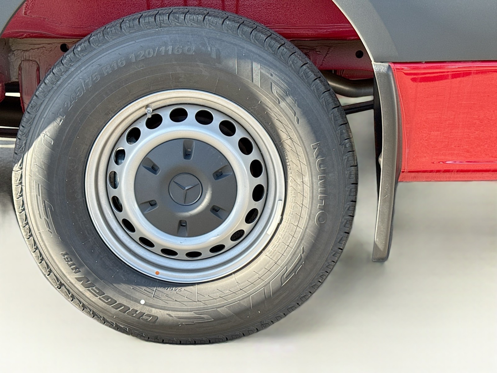 2024 Mercedes-Benz Sprinter Cargo Image 9 of 27