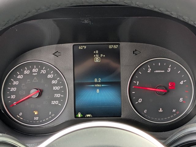 Vehicle image 21 of 42