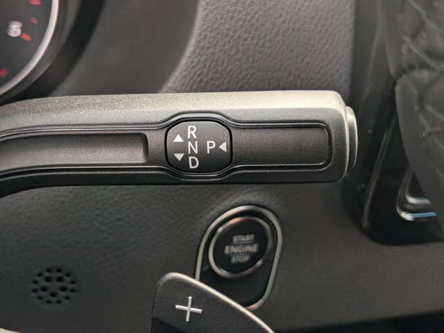 Vehicle image 28 of 42