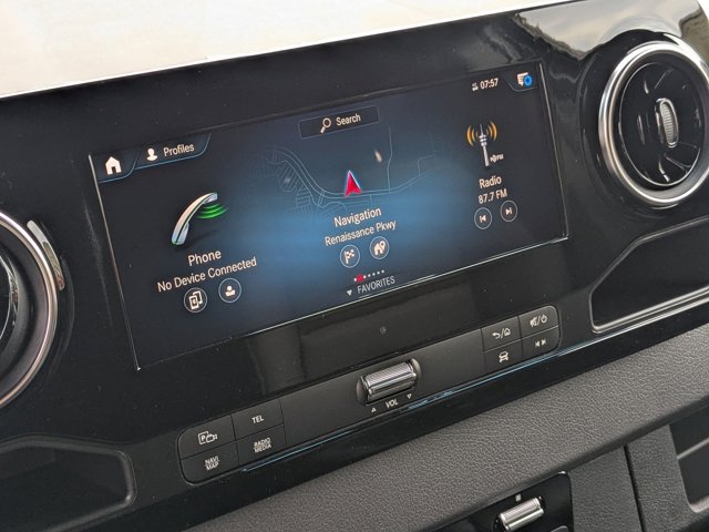 Vehicle image 23 of 42